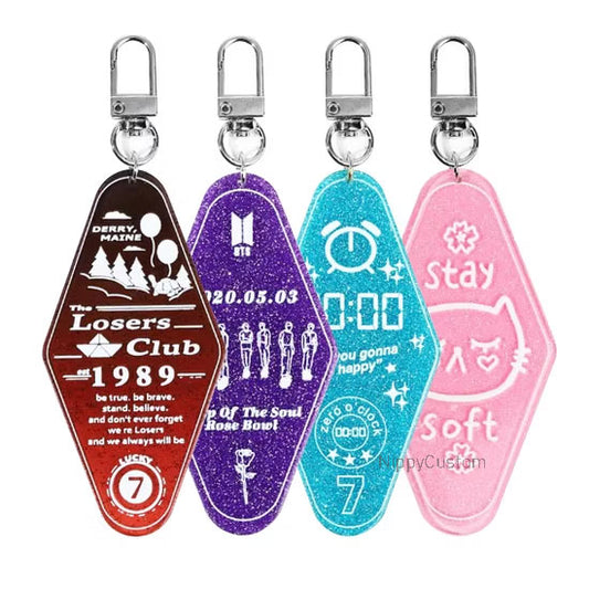 Custom Logo Retro Plastic Tag Keychains for Business Hotel Motel Luggage 